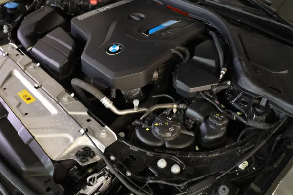 BMW 330 e Pack Desportivo M Auto 10