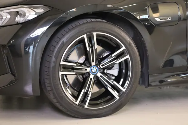 BMW 330 e Pack Desportivo M Auto 14