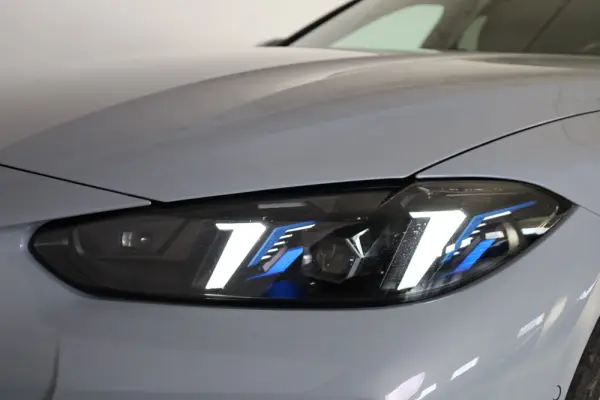 BMW i4 eDrive40 Edição Desportiva M 13