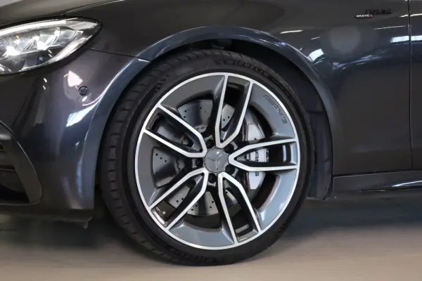 Mercedes-Benz E 53 AMG 4Matic+ 13