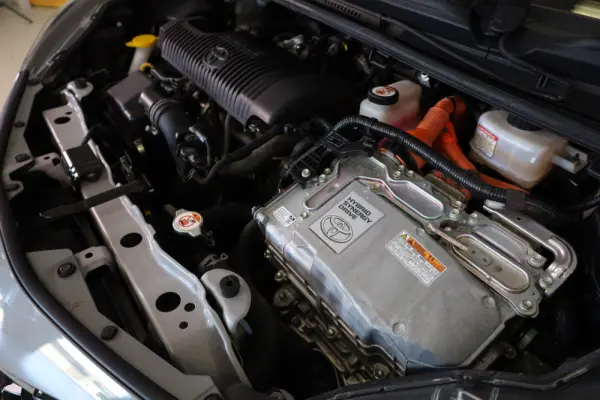 Toyota Yaris 1.5 HSD GR Sport 10