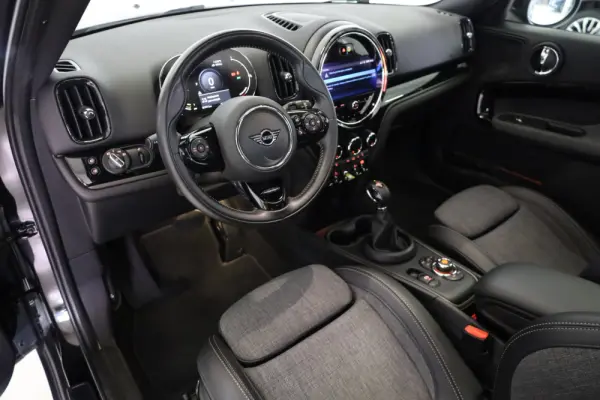 MINI Countryman Cooper SE ALL4 Auto 26