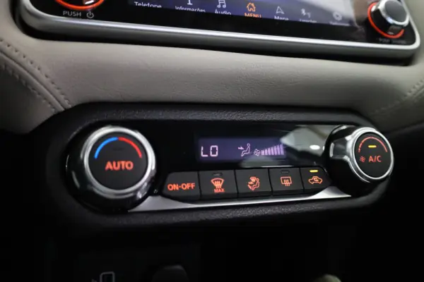 Nissan Micra 1.0 IG-T N-Connecta 29
