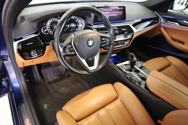 BMW 520 d xDrive Aut. Luxury Line 24