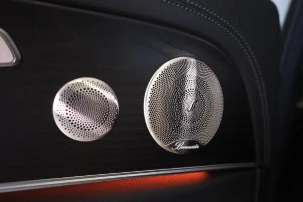 Mercedes-Benz E 300 e AMG Line 36