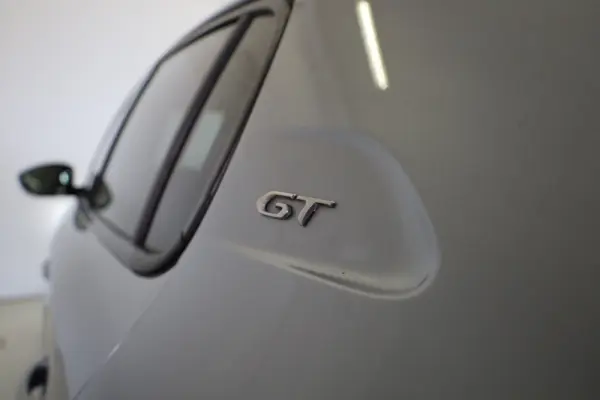 Peugeot 208 1.2 PureTech GT 17