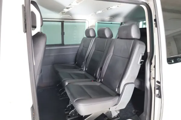 Volkswagen Caravelle 2.0 TDI BlueMotion Highline Aut 13