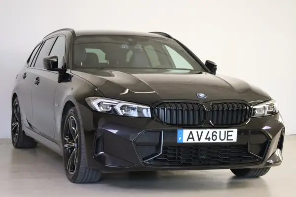 BMW 330 e Pack Desportivo M Auto 1