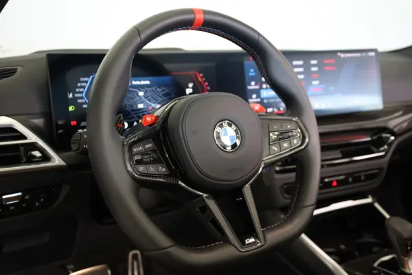 BMW M4 Competition xDrive 23