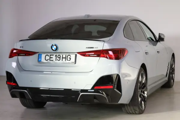 BMW i4 eDrive40 Edição Desportiva M 22