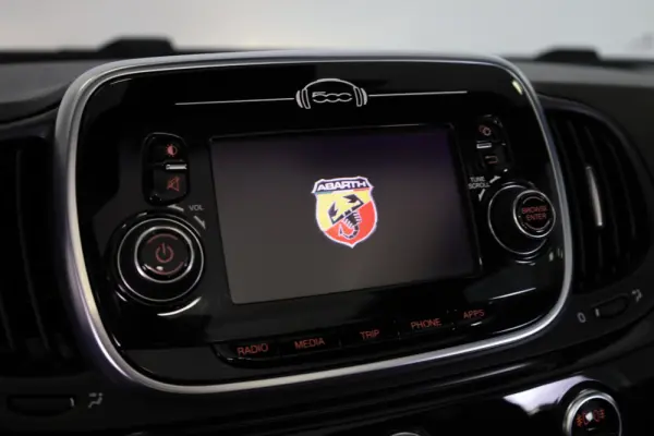 Abarth 595C 1.4 T-Jet 595 28