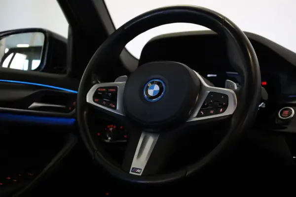 BMW 530 e Pack Desportivo M 26