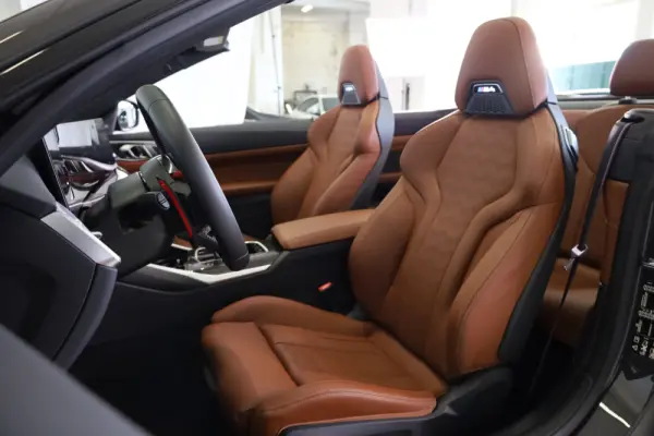 BMW M4 Competition xDrive 6