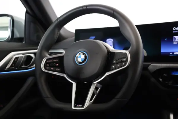 BMW i4 eDrive40 Edição Desportiva M 5