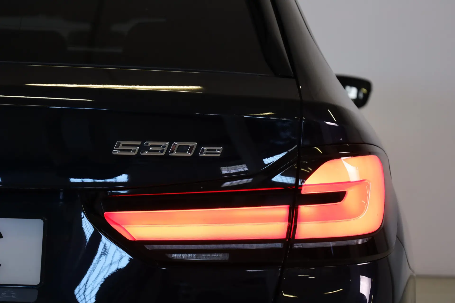 BMW 530 e Pack Desportivo M 23