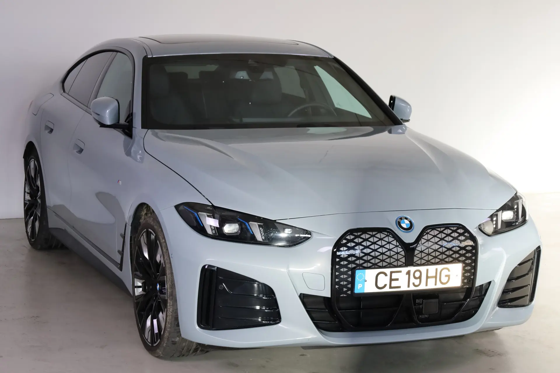 BMW i4 eDrive40 Edição Desportiva M 7