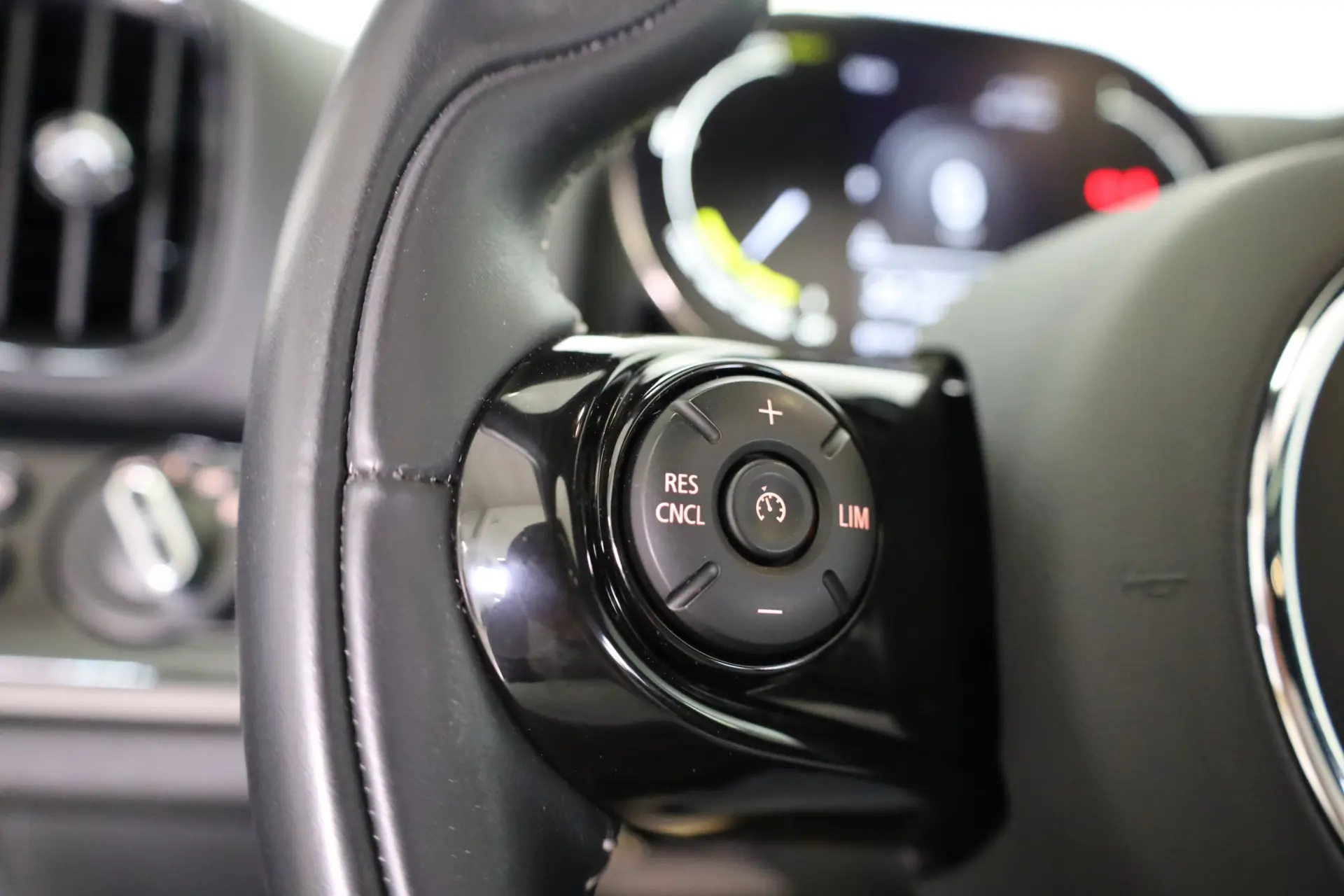 MINI Countryman Cooper SE ALL4 Auto 46