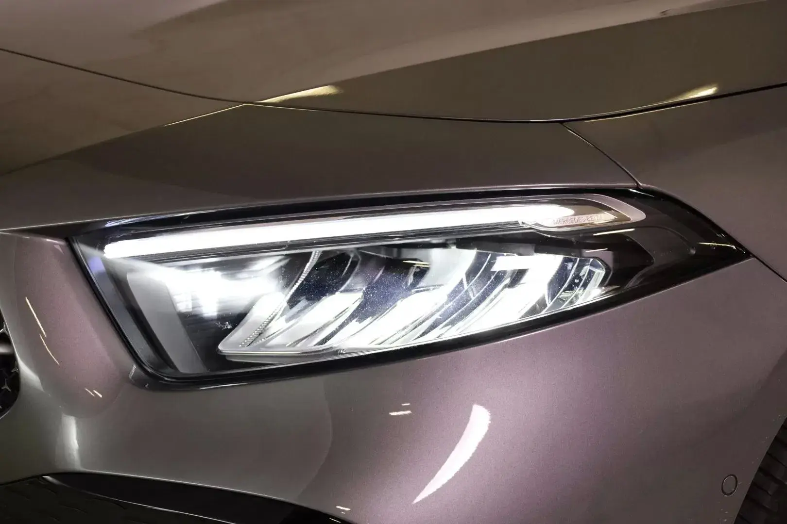 Mercedes-Benz A 180 Limousine Outro 13