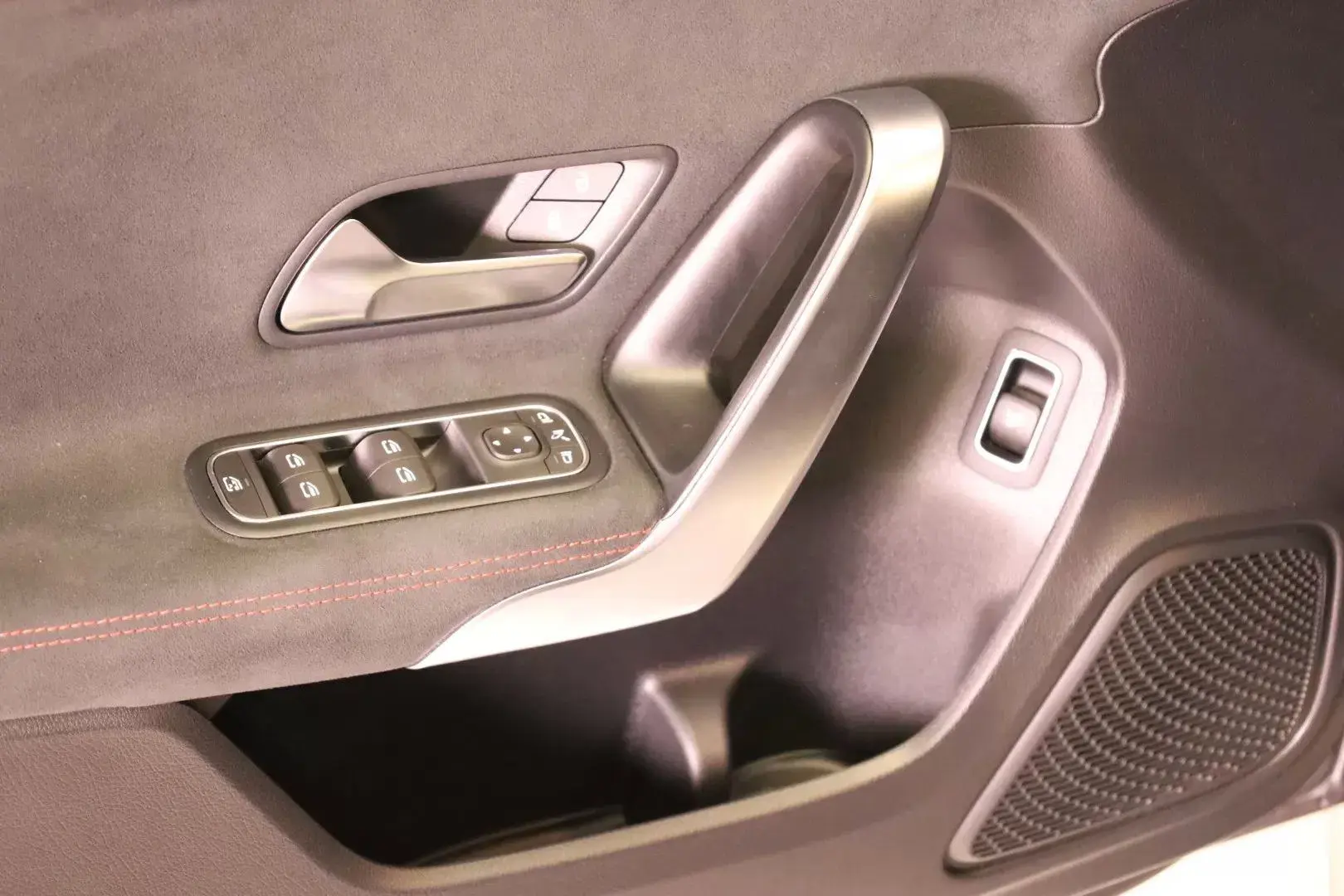 Mercedes-Benz A 180 Limousine Outro 25