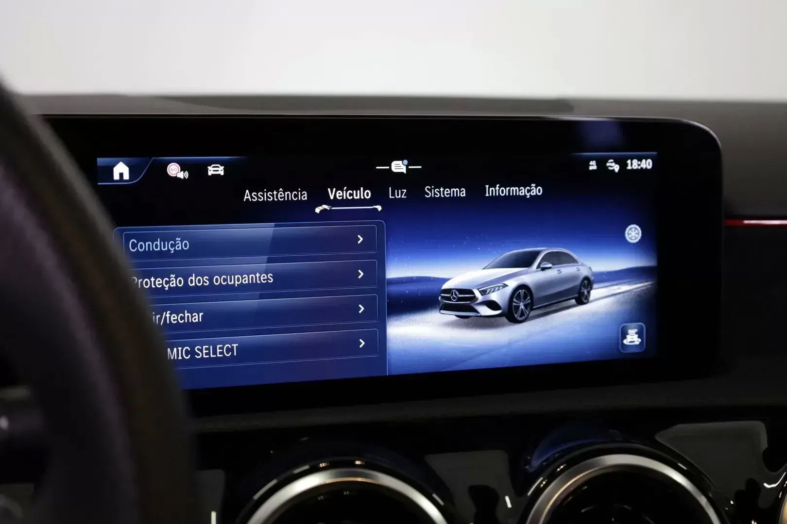 Mercedes-Benz A 180 Limousine Outro 39