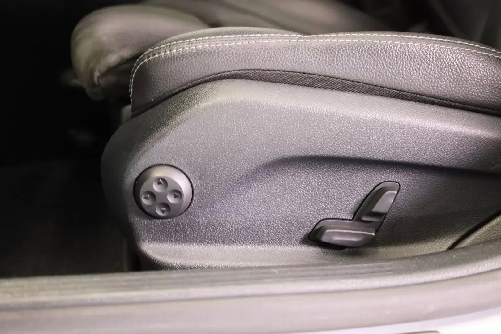 Mercedes-Benz C 200 d AMG Line Aut. 28