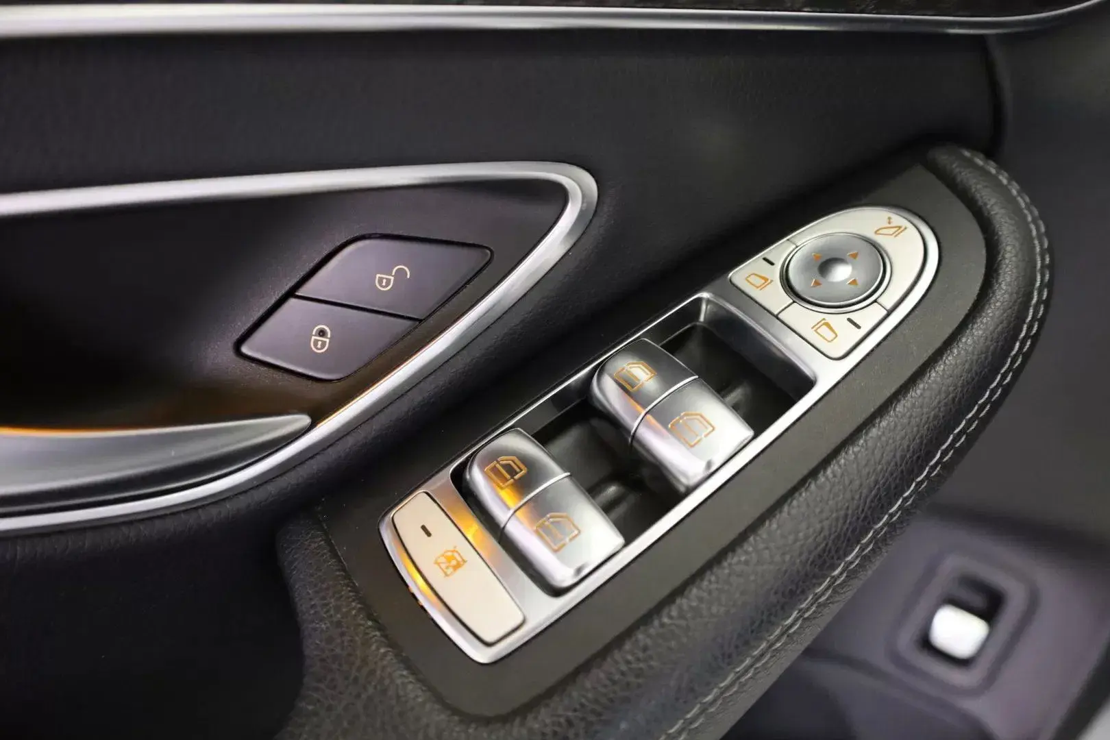 Mercedes-Benz C 200 d AMG Line Aut. 36