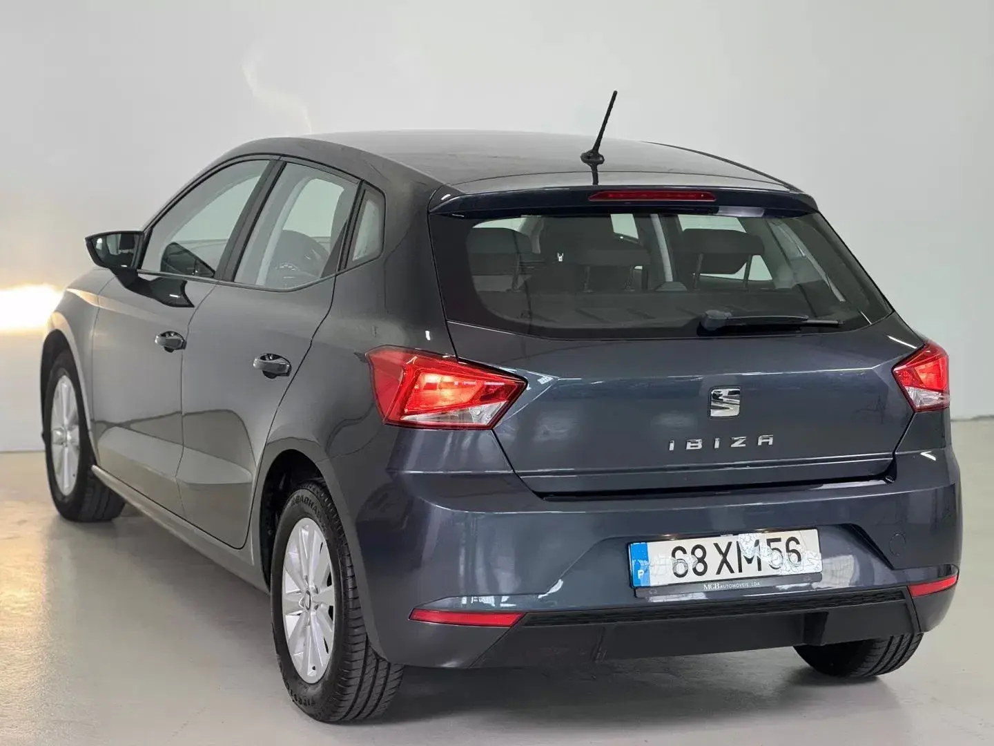 SEAT Ibiza 1.0 Reference 4