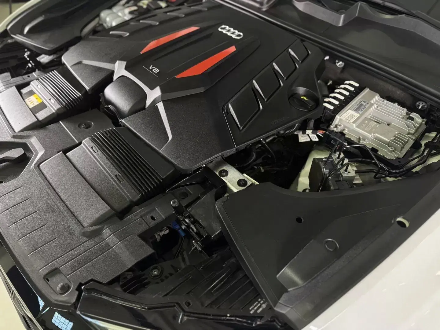 Audi SQ8 TFSI quattro Tiptronic 11