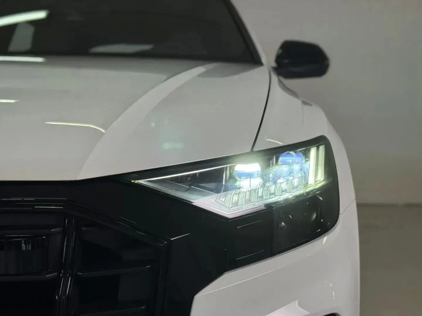 Audi SQ8 TFSI quattro Tiptronic 14