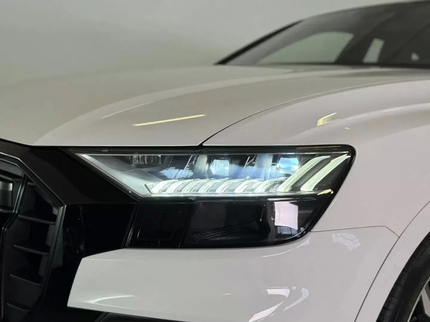 Audi SQ8 TFSI quattro Tiptronic 20