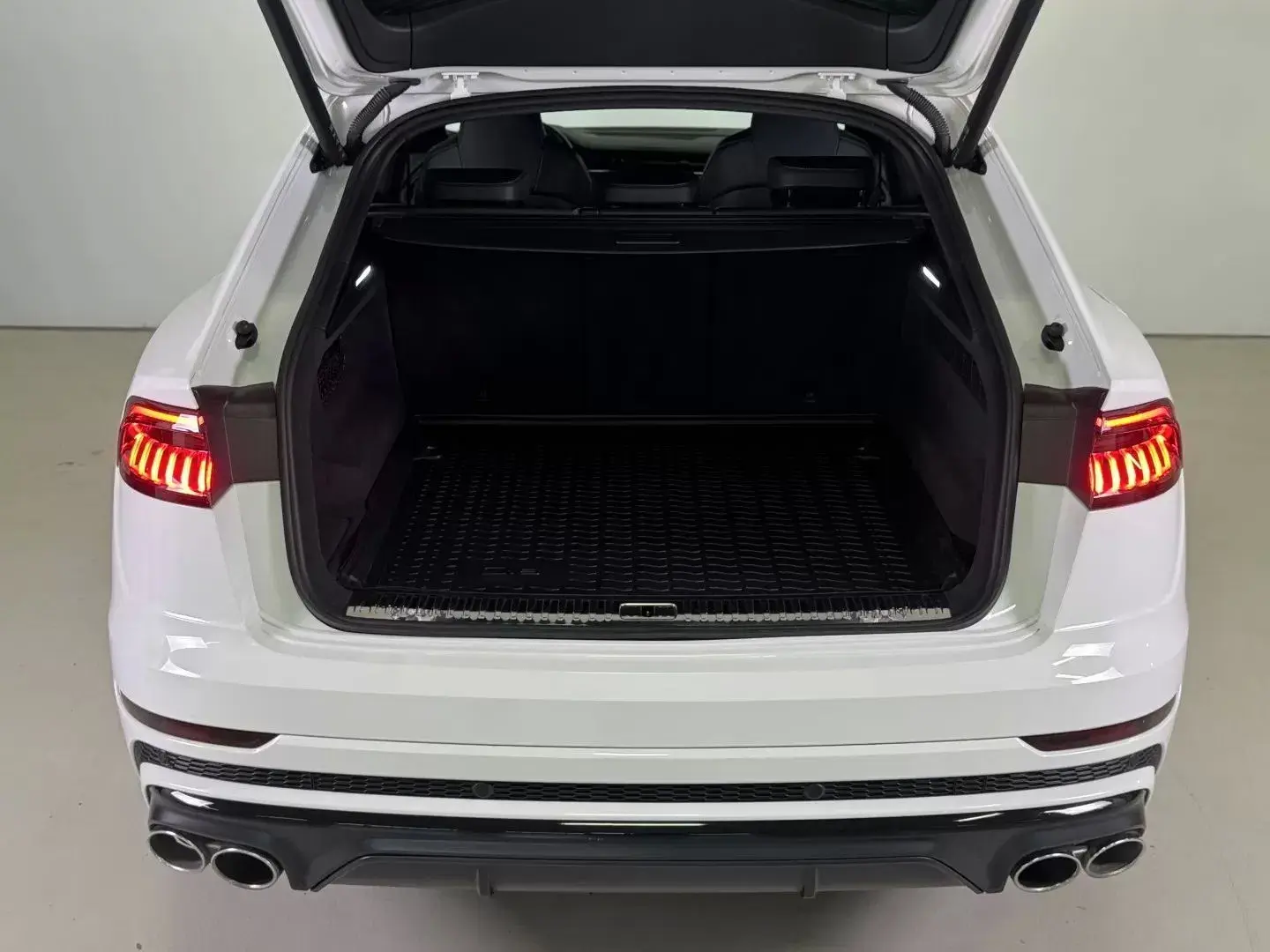 Audi SQ8 TFSI quattro Tiptronic 27