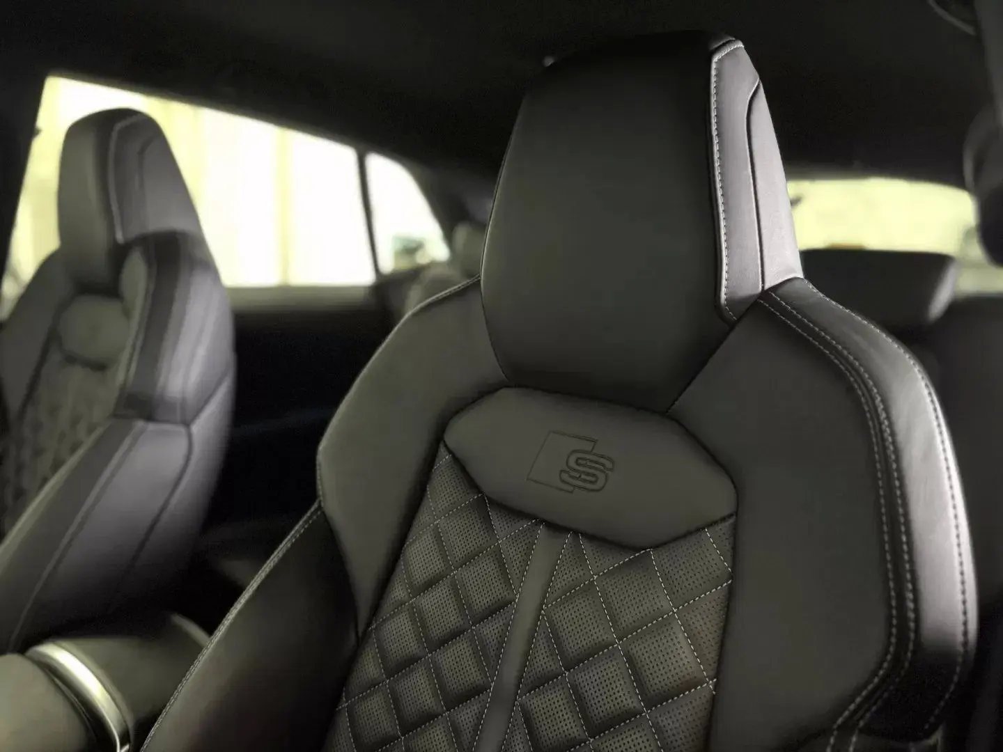 Audi SQ8 TFSI quattro Tiptronic 34