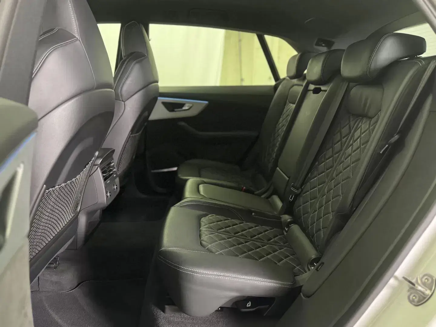 Audi SQ8 TFSI quattro Tiptronic 36