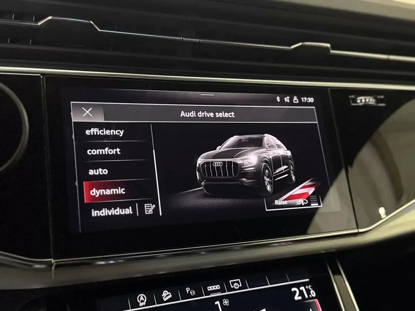 Audi SQ8 TFSI quattro Tiptronic 42