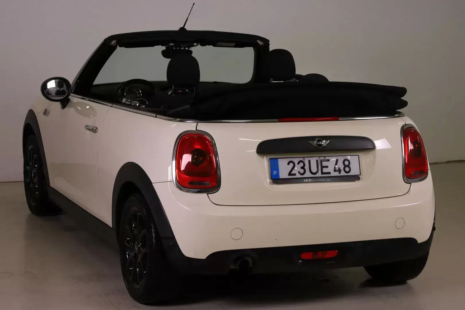 MINI Cabrio One 16