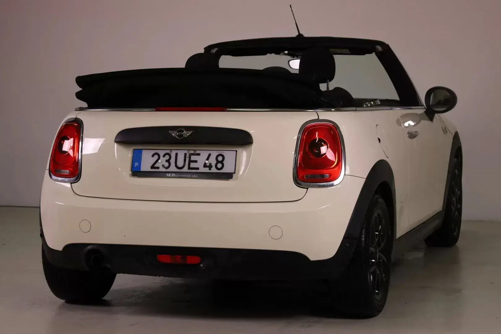 MINI Cabrio One 22