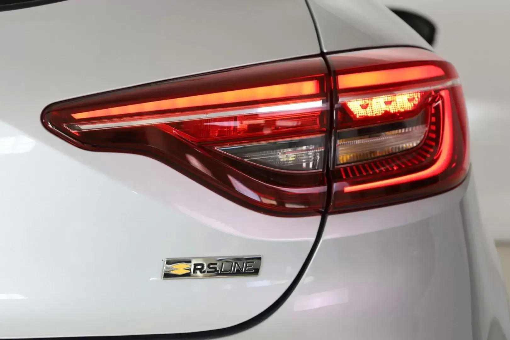 Renault Clio 1.0 TCe RS Line 23