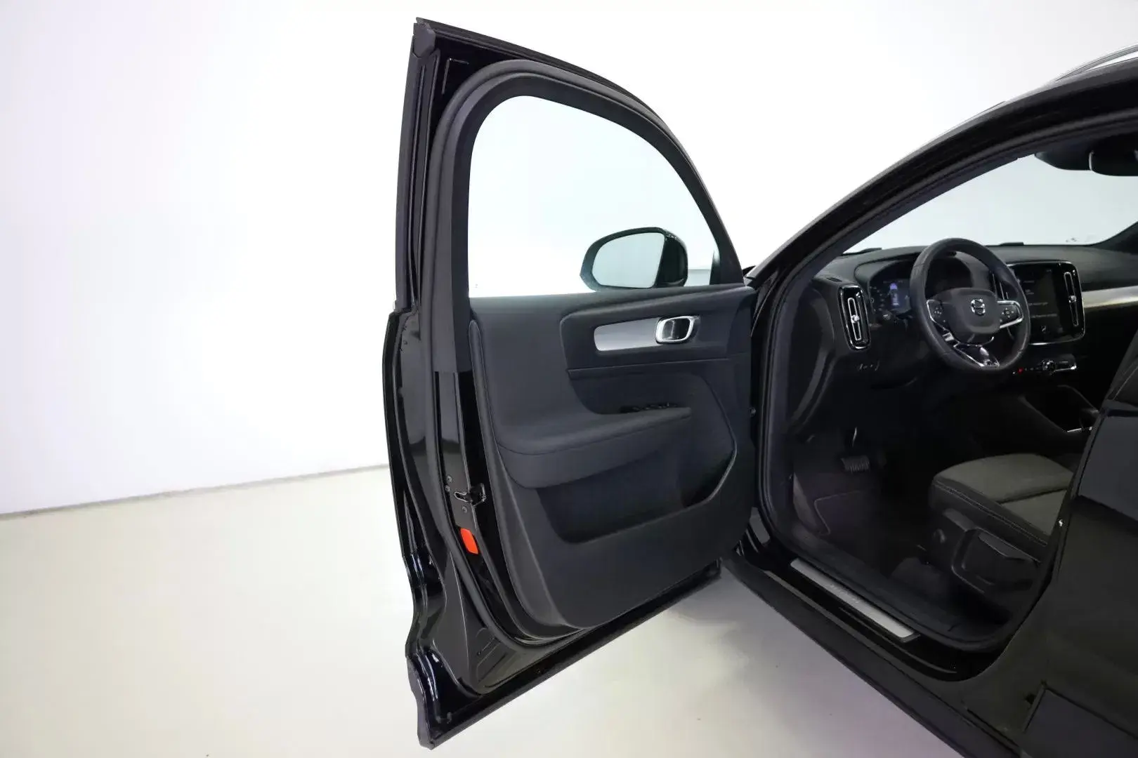 Volvo XC 40 1.5 T5 PHEV Momentum Plus 18