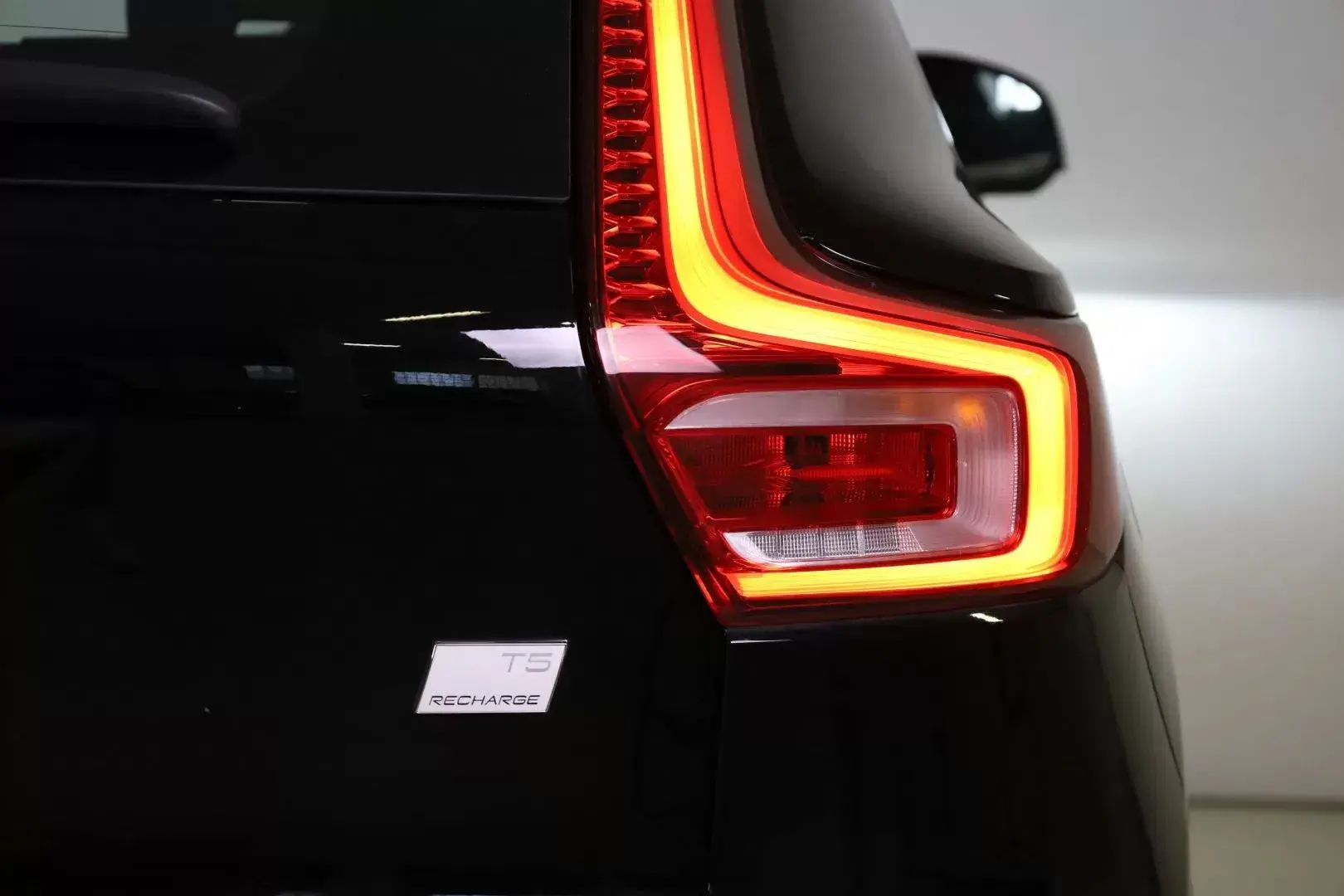 Volvo XC 40 1.5 T5 PHEV Momentum Plus 19