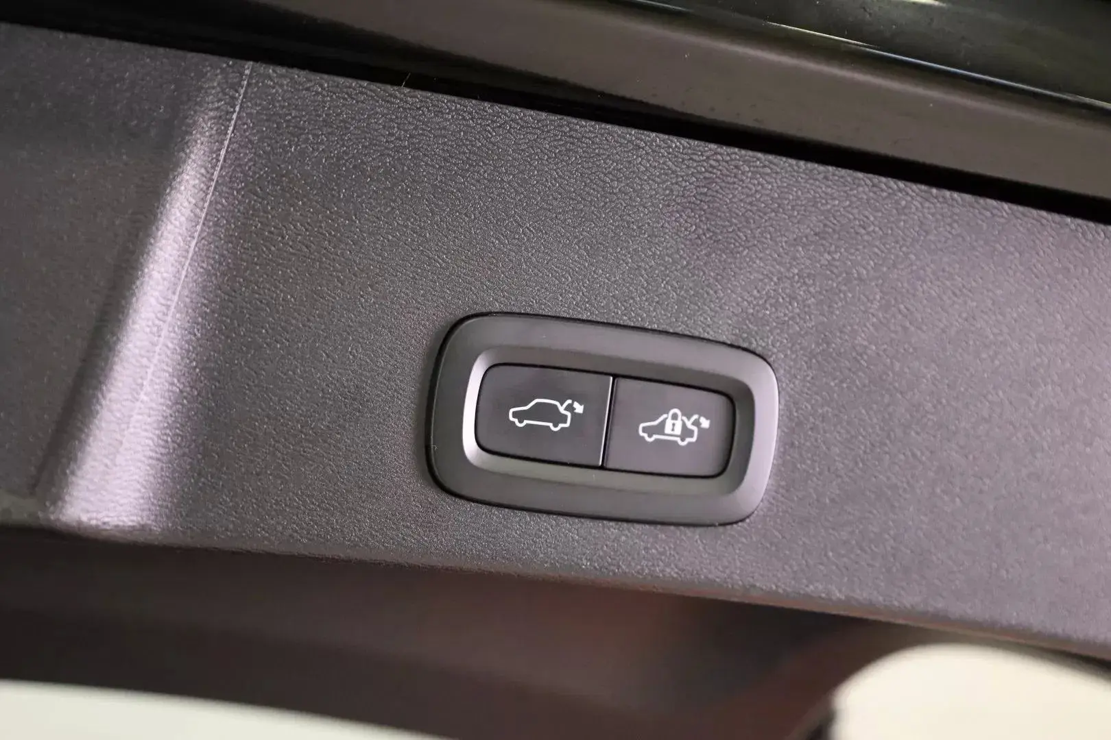 Volvo XC 40 1.5 T5 PHEV Momentum Plus 22