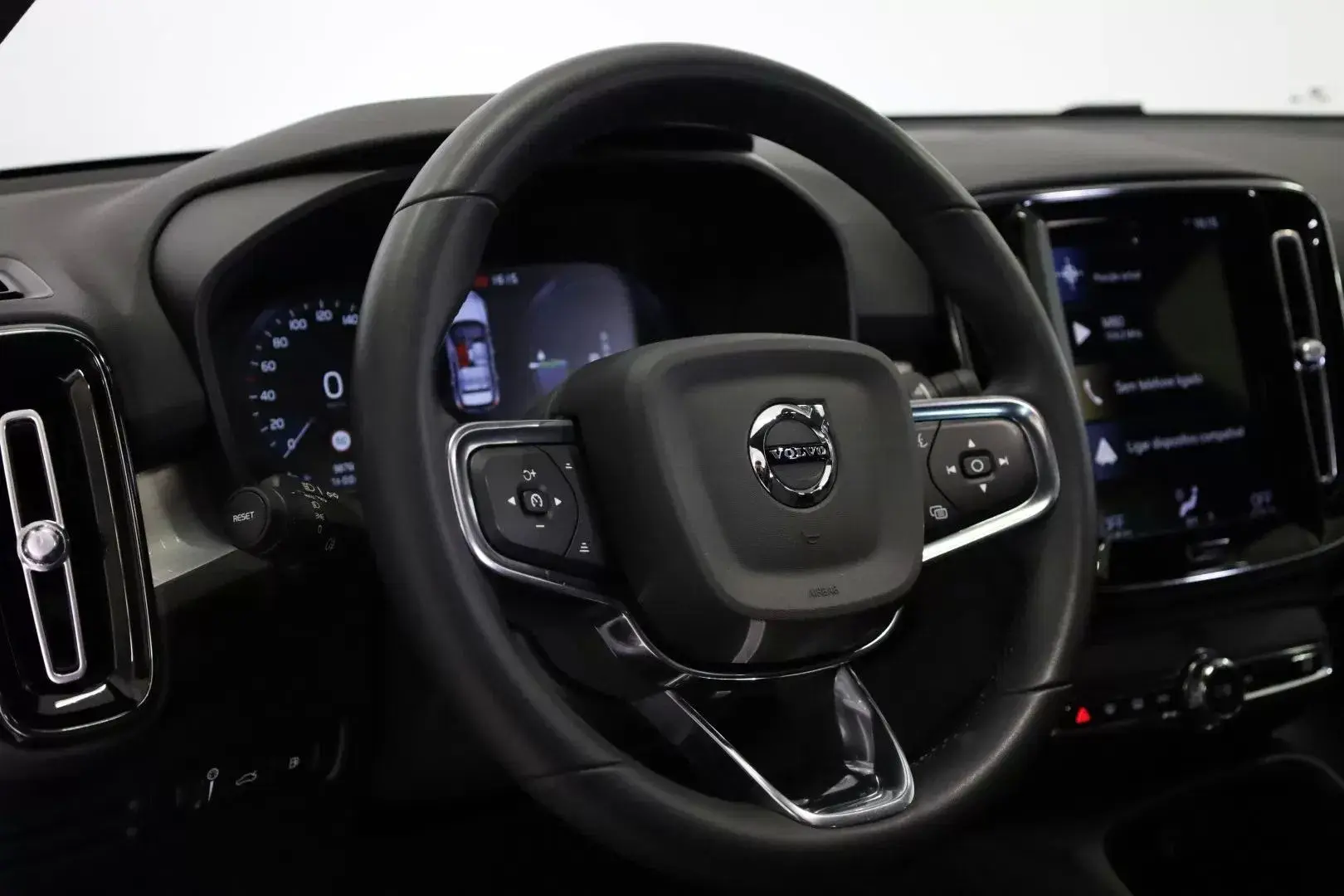 Volvo XC 40 1.5 T5 PHEV Momentum Plus 28