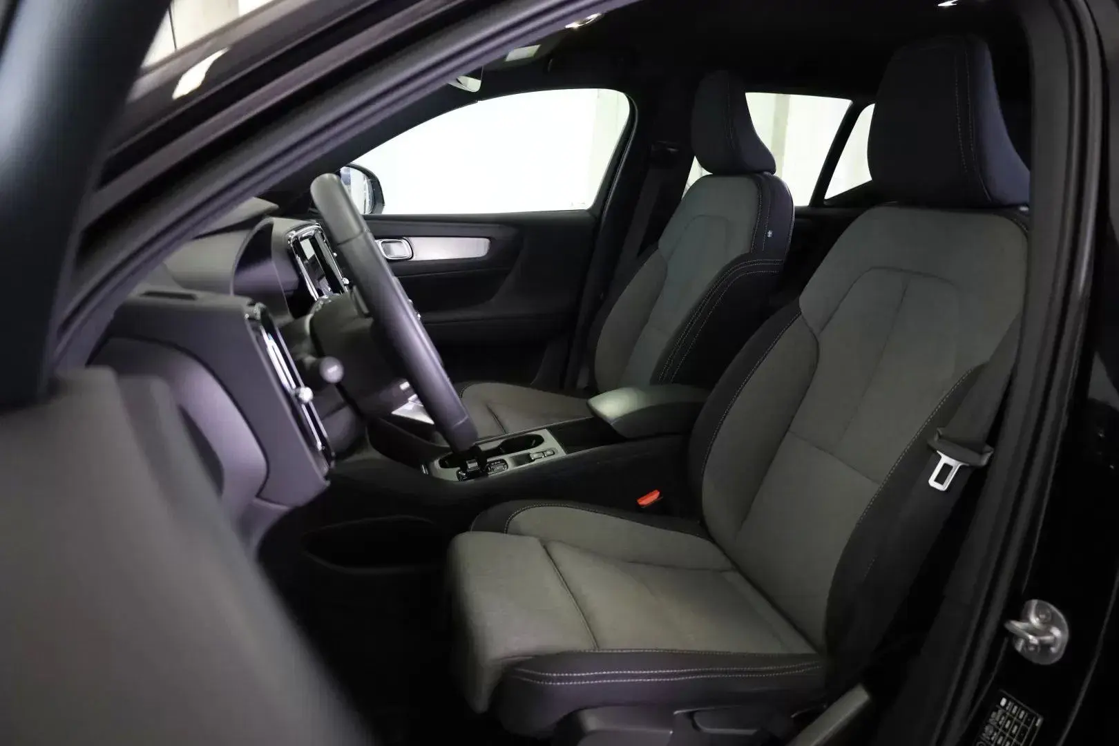 Volvo XC 40 1.5 T5 PHEV Momentum Plus 29