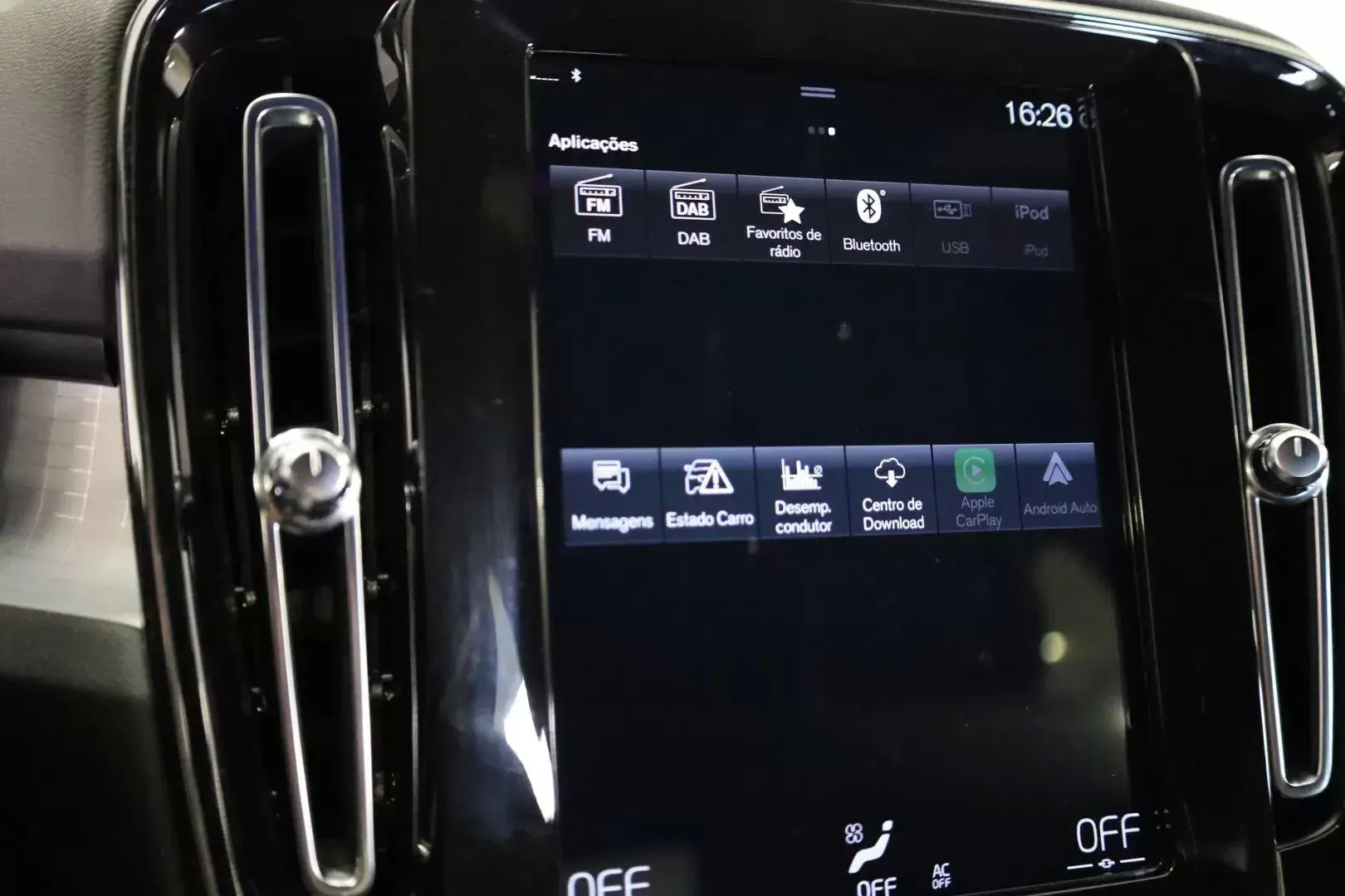 Volvo XC 40 1.5 T5 PHEV Momentum Plus 36