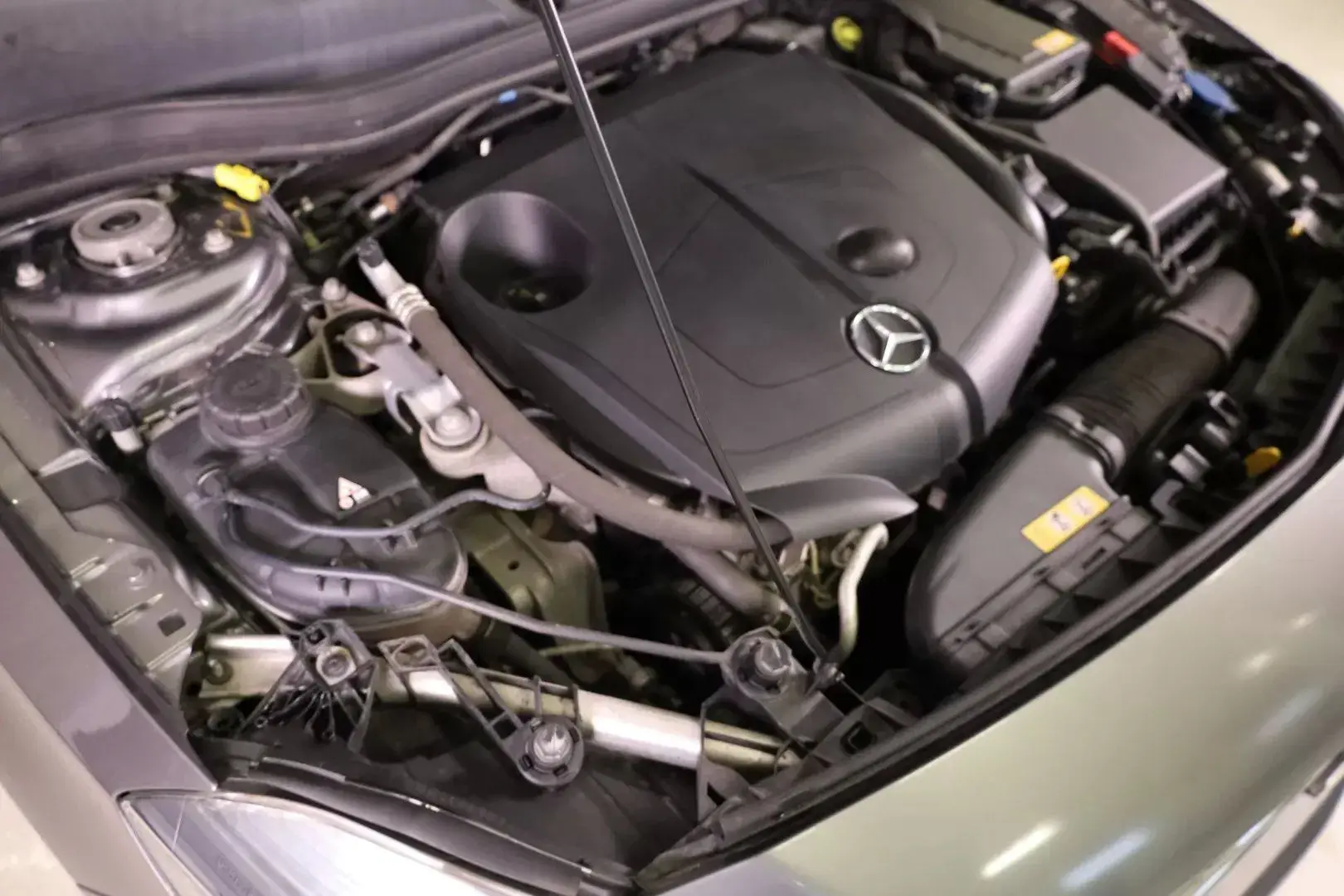 Mercedes-Benz A 200 CDI BE AMG Line 8