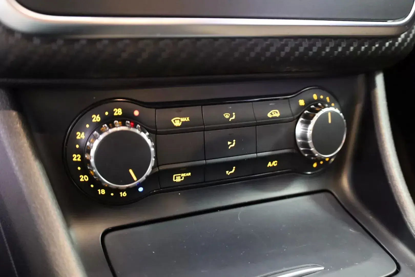 Mercedes-Benz A 200 CDI BE AMG Line 28