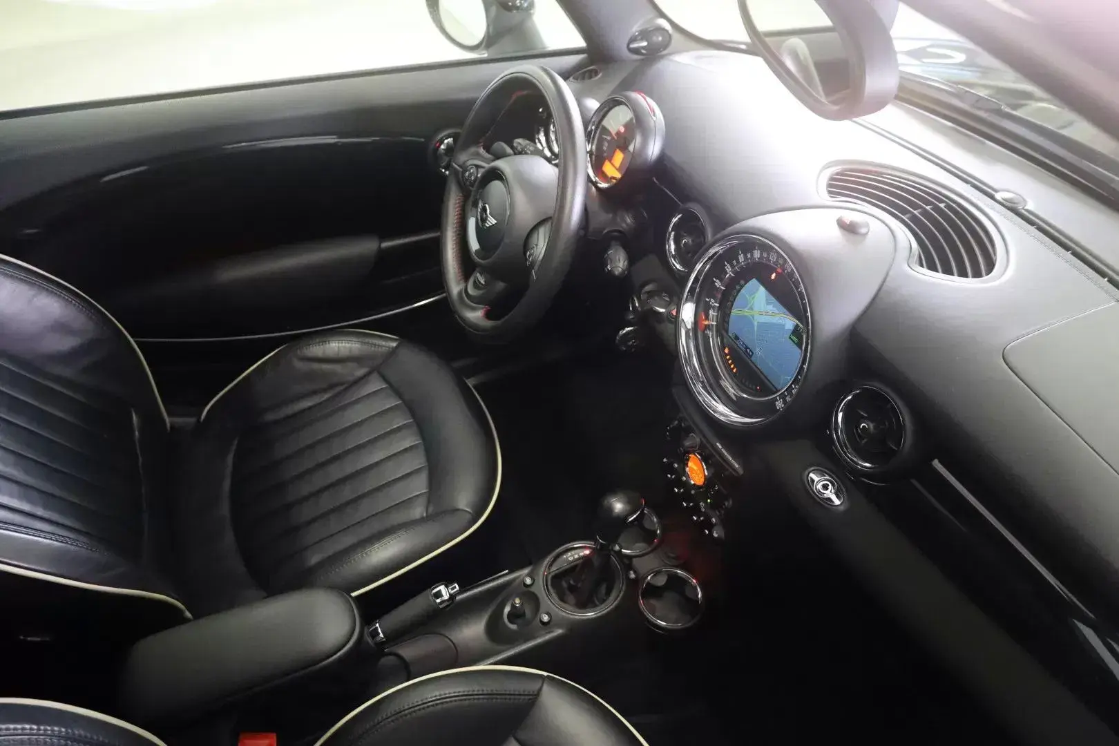 MINI Cabrio John Cooper Works Auto 15