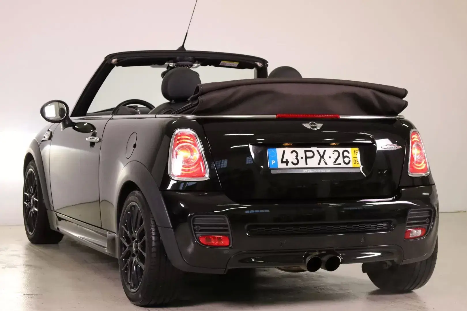 MINI Cabrio John Cooper Works Auto 17