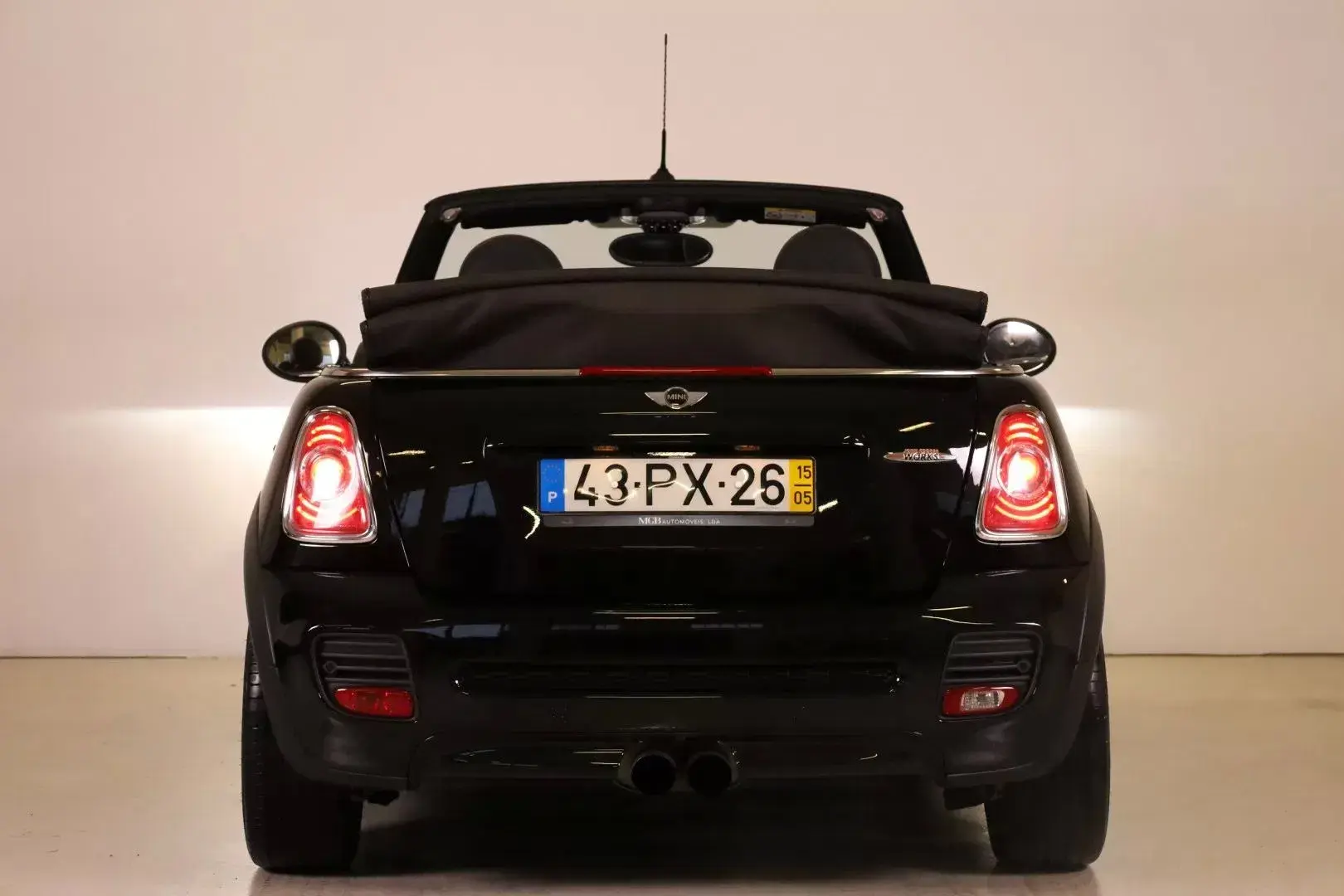 MINI Cabrio John Cooper Works Auto 21