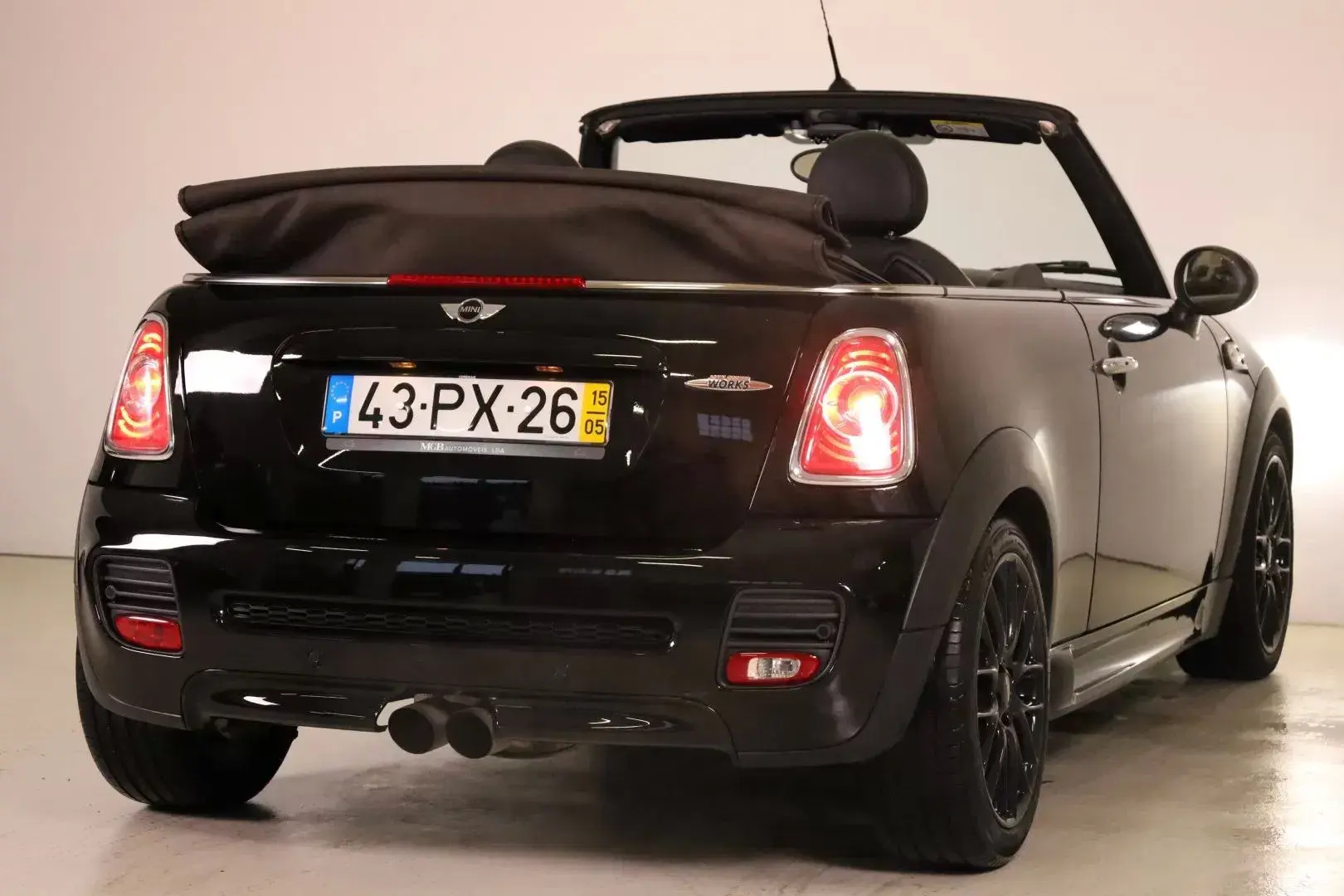MINI Cabrio John Cooper Works Auto 23