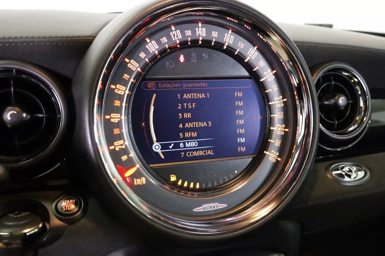 MINI Cabrio John Cooper Works Auto 38